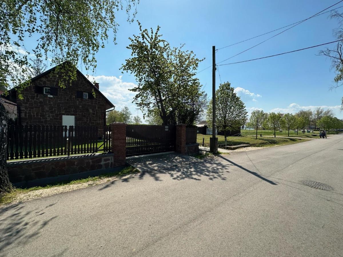 Hangulatos Balaton Parti Nyaralo Révfülöp 外观 照片